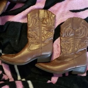 *SOLD*Brown Cowgirl Boots